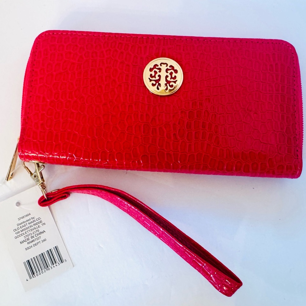 Women’s Hot Pink Faux Leather Wristlet Wallet NWT!!